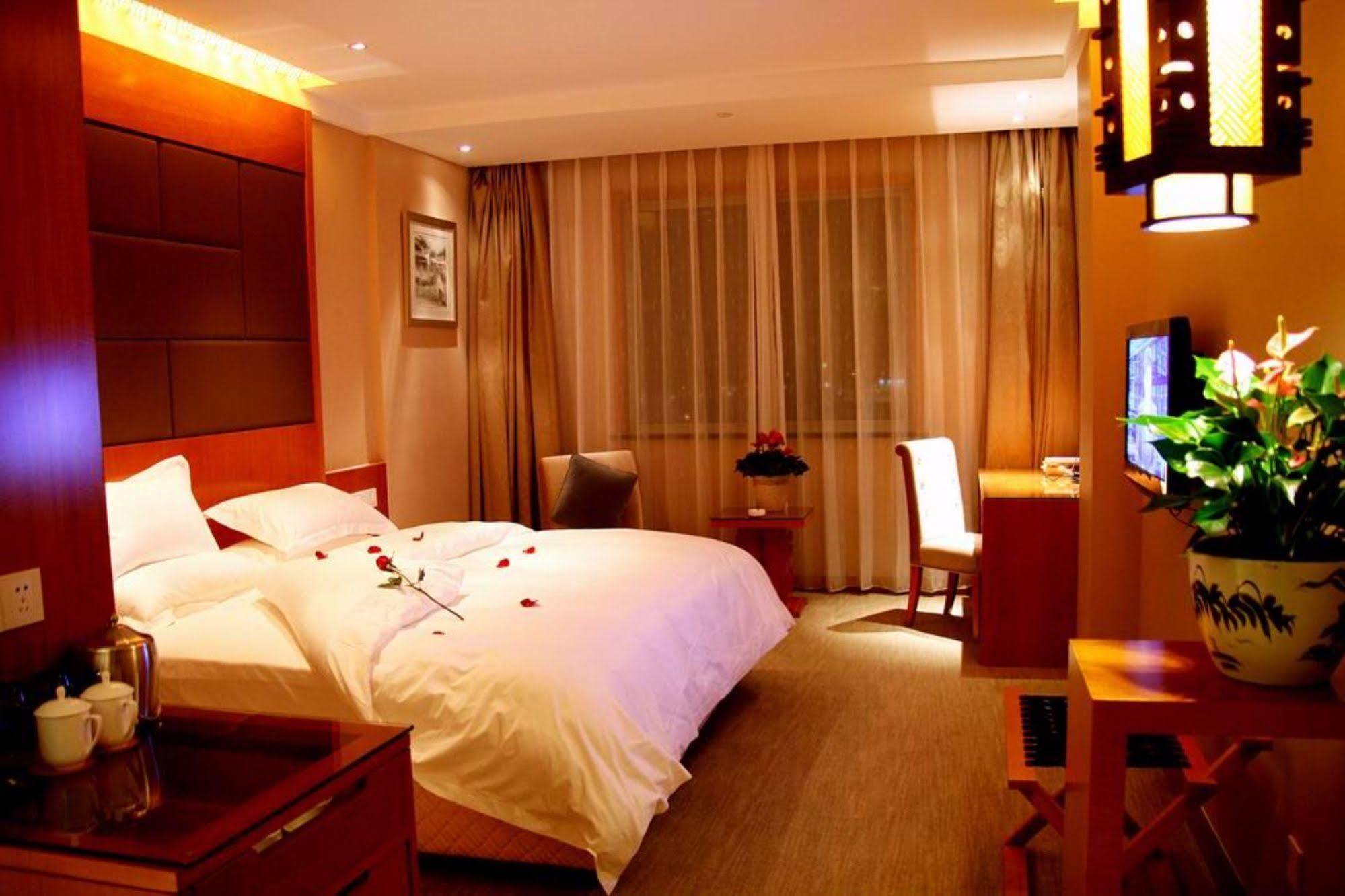 Oriental Hotel Tong Xiang Jiaxing Eksteriør bilde